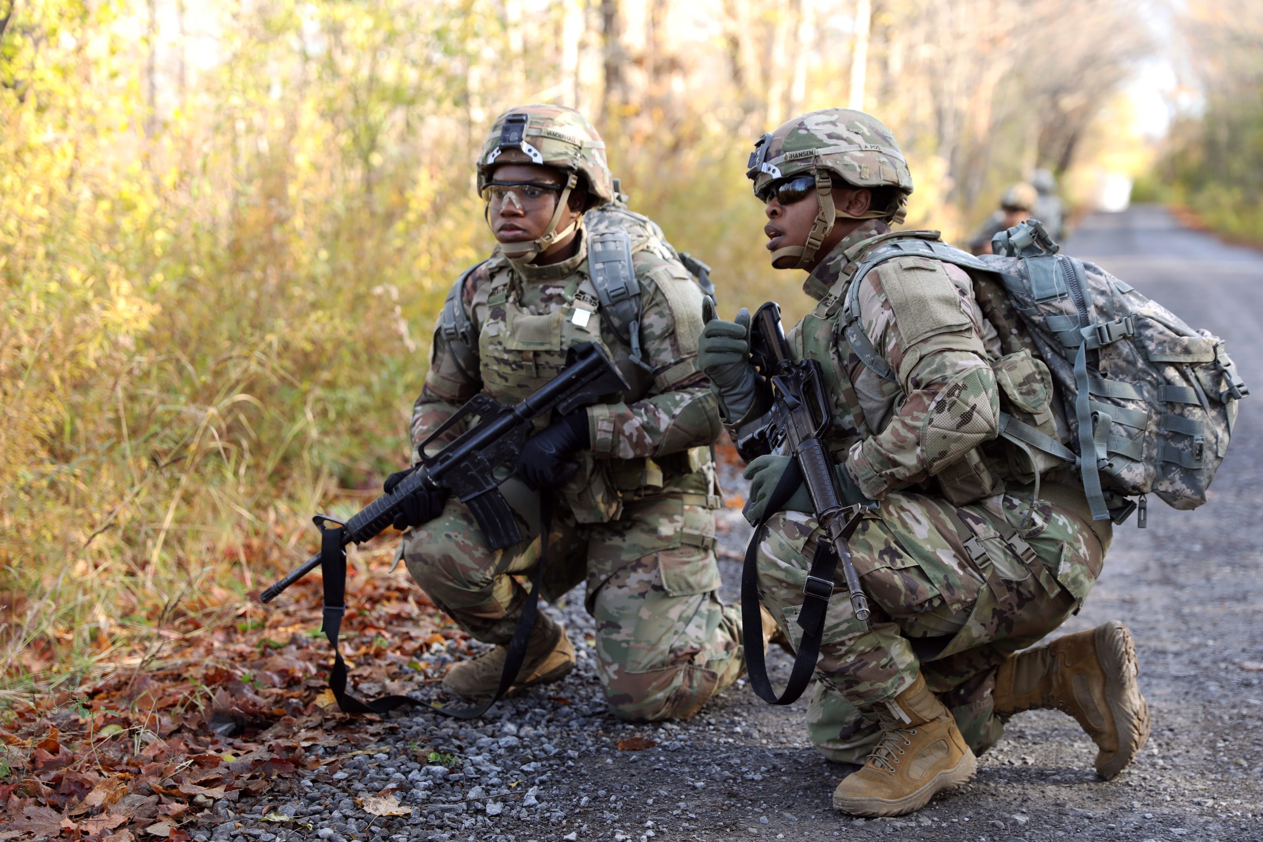 Soldiers with 10th Mountain Division at Ft. Drum surveys an obstacle during a human factor evaluation on the Modular Scalable Vest Gen II with PEO Soldier Oct. 29, 2019. (Photo Credit: U.S. Army photo by David Jordan)